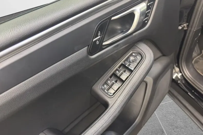 Porsche Macan din 2020 cu 63.467 km - oferta POR127466 - foto 16