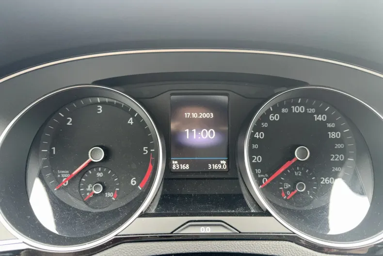 Volkswagen Passat din 2022 cu 83.167 km - oferta VOL127484 - foto 9