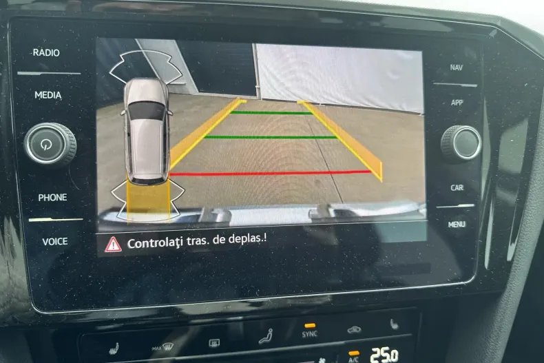 Volkswagen Passat din 2022 cu 83.167 km - oferta VOL127484 - foto 16