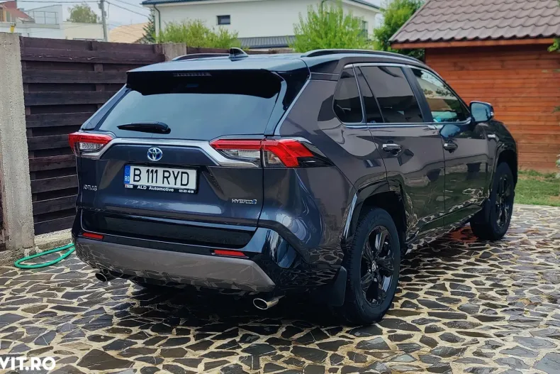 Toyota RAV4 din 2021 cu 63.537 km - oferta TOY127490 - foto 4