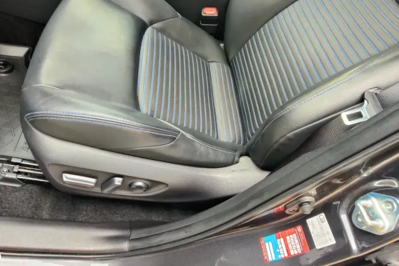 Toyota RAV4 din 2021 cu 63.537 km - oferta TOY127490 - foto 10