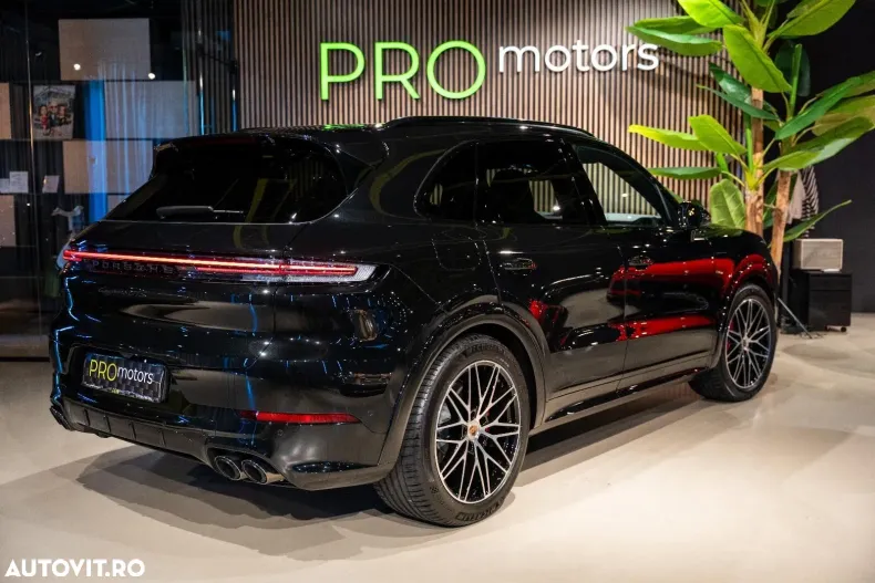 Porsche Cayenne din 2025 cu 4.900 km - oferta POR127496 - foto 32