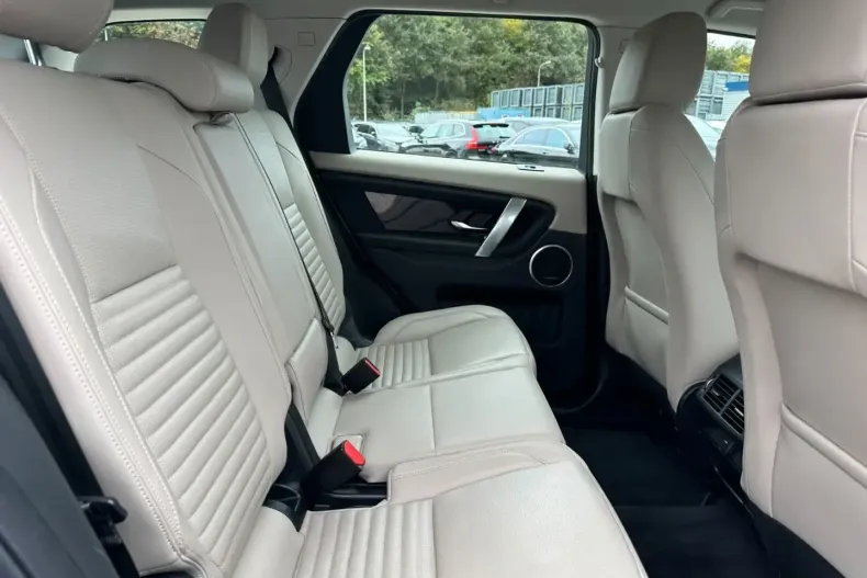 Land Rover Discovery din 2022 cu 55.456 km - oferta LAN127535 - foto 13