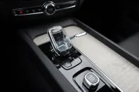 Volvo XC60 din 2022 cu 42.245 km - oferta VOL127537 - foto 18