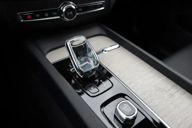 Volvo XC60 din 2022 cu 42.245 km - oferta VOL127537 - foto 18