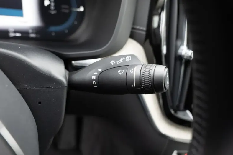 Volvo XC60 din 2022 cu 42.245 km - oferta VOL127537 - foto 21