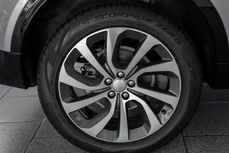 Land Rover Discovery Sport din 2024 cu 18.000 km - oferta LAN127539 - foto 7