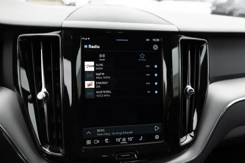 Volvo XC60 din 2023 cu 33.839 km - oferta VOL127542 - foto 13