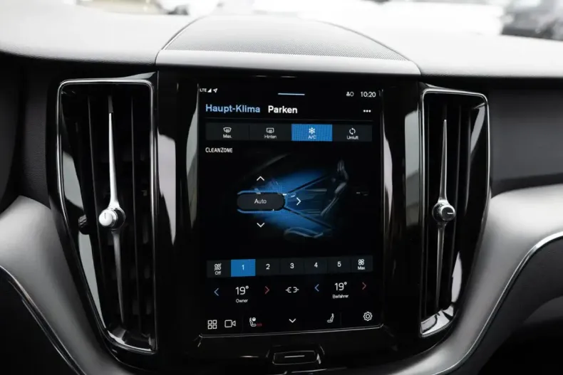 Volvo XC60 din 2023 cu 33.839 km - oferta VOL127542 - foto 14