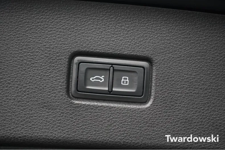 Audi Q5 din 2024 cu 7.620 km - oferta AUD127548 - foto 19