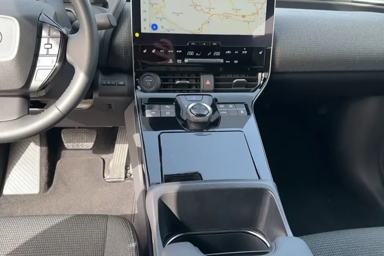 Toyota bZ4X din 2023 cu 7.462 km - oferta TOY127550 - foto 14