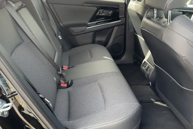 Toyota bZ4X din 2023 cu 7.462 km - oferta TOY127550 - foto 16