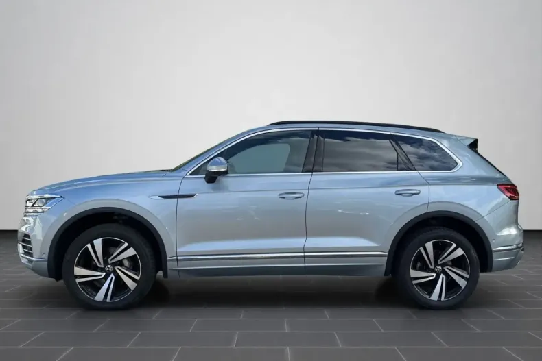 Volkswagen Touareg din 2023 cu 84.400 km - oferta VOL127552 - foto 7