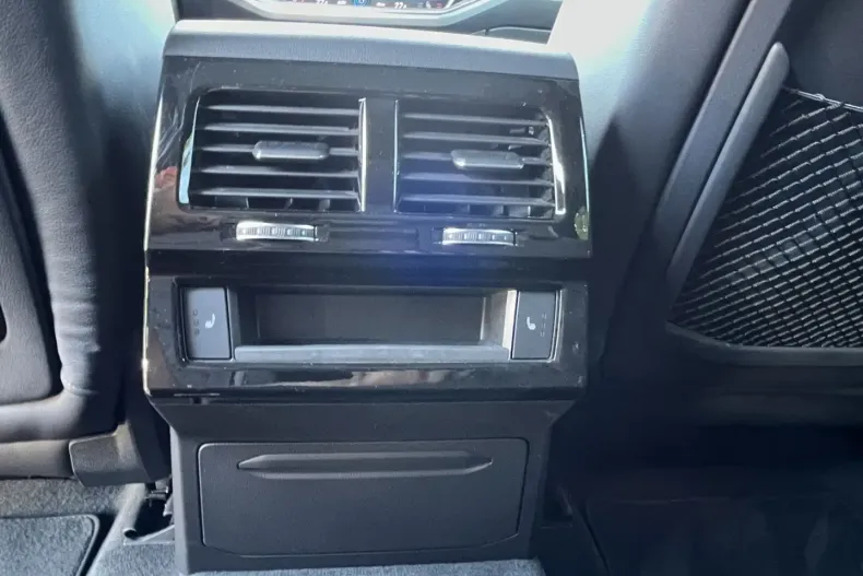 Volkswagen Touareg din 2023 cu 84.400 km - oferta VOL127552 - foto 18