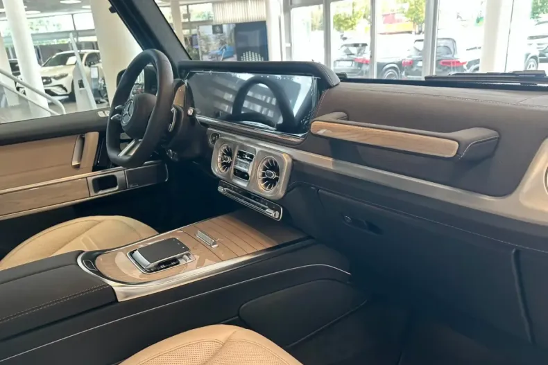 Mercedes-Benz G 580 din 2025 cu 1.900 km - oferta MER127553 - foto 8