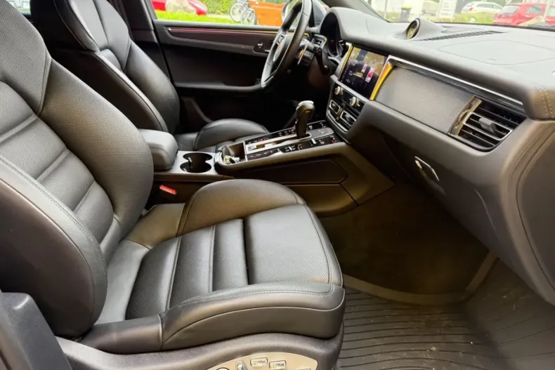 Porsche Macan din 2022 cu 48.500 km - oferta POR127571 - foto 12