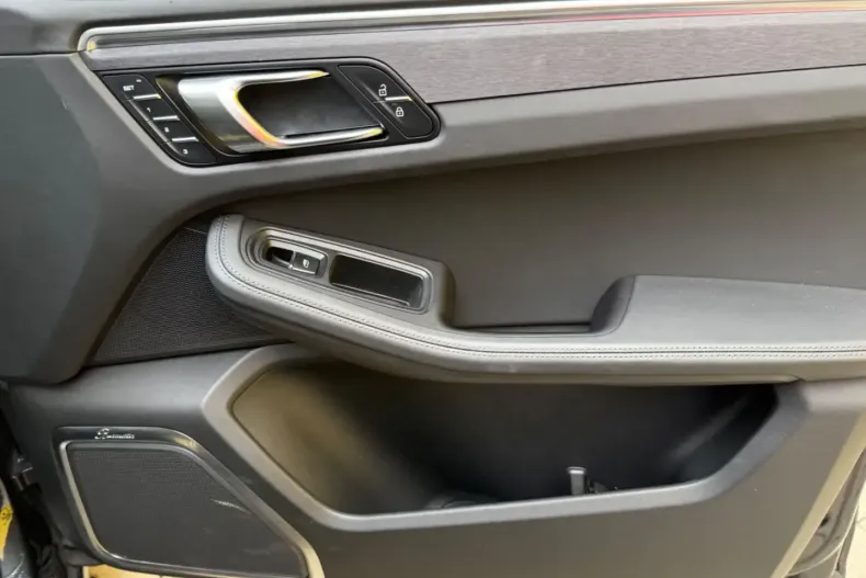 Porsche Macan din 2022 cu 48.500 km - oferta POR127571 - foto 19