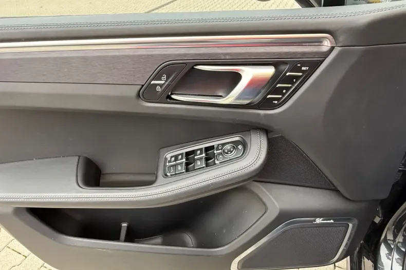 Porsche Macan din 2022 cu 48.500 km - oferta POR127571 - foto 20