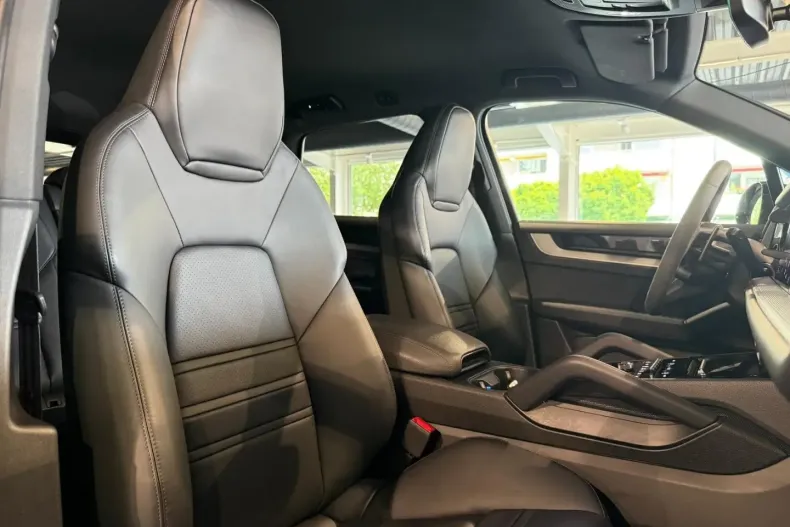 Porsche Cayenne din 2024 cu 40.000 km - oferta POR127580 - foto 24