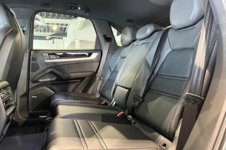 Porsche Cayenne din 2024 cu 40.000 km - oferta POR127580 - foto 29