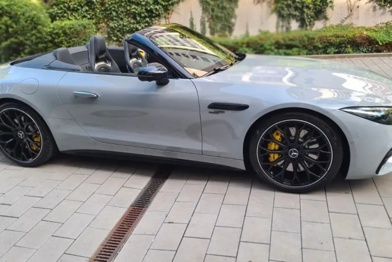 Mercedes-Benz SL 43 AMG din 2024 cu 8.370 km - oferta MER127581 - foto 1