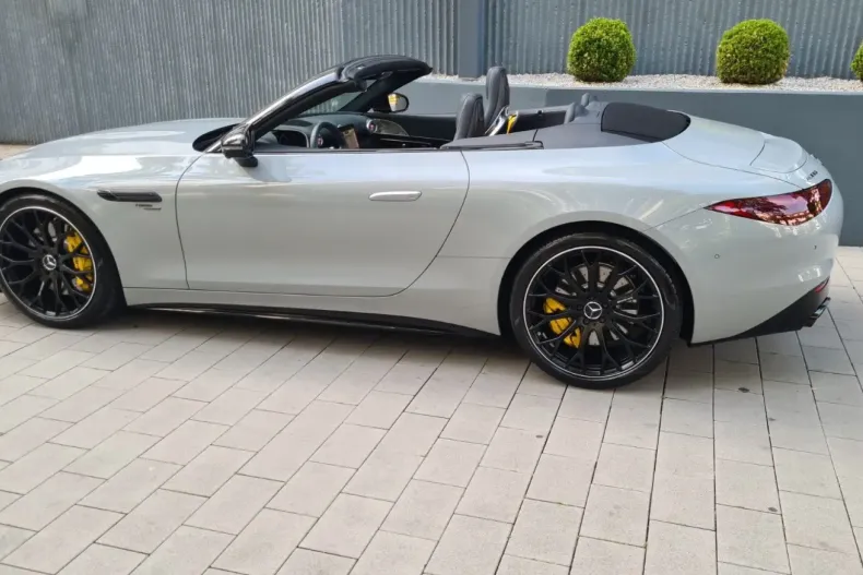 Mercedes-Benz SL 43 AMG din 2024 cu 8.370 km - oferta MER127581 - foto 3