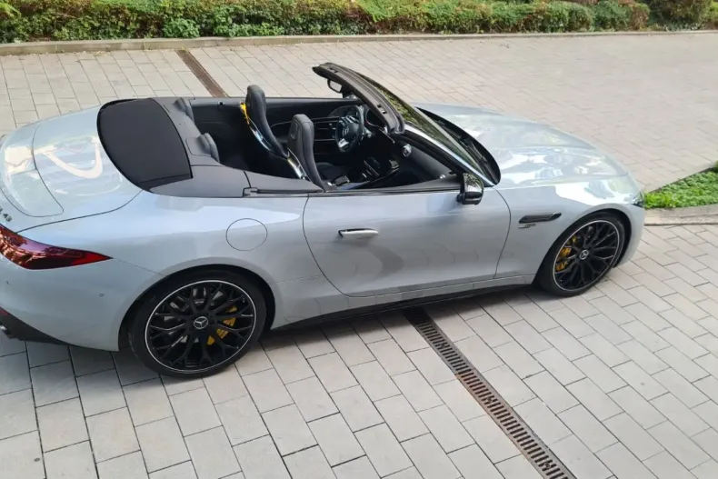 Mercedes-Benz SL 43 AMG din 2024 cu 8.370 km - oferta MER127581 - foto 6