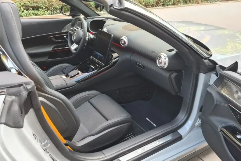 Mercedes-Benz SL 43 AMG din 2024 cu 8.370 km - oferta MER127581 - foto 14