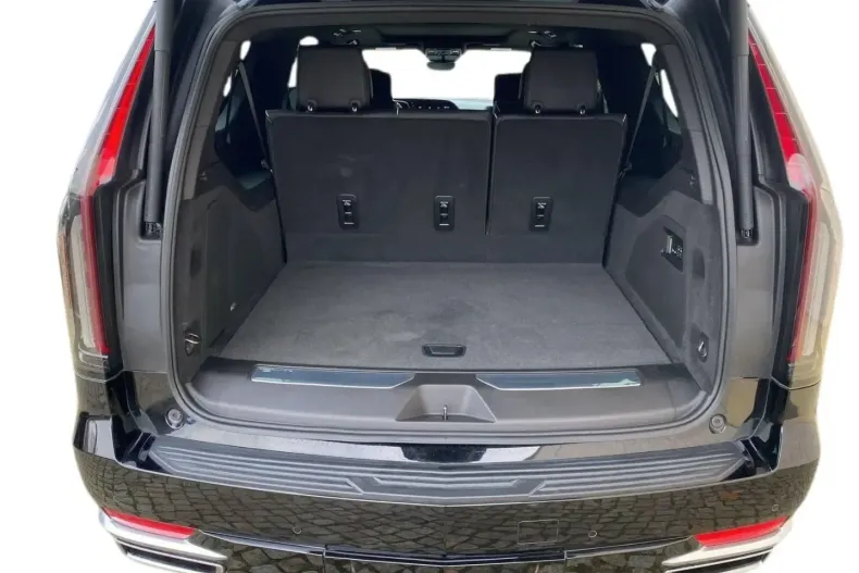 Cadillac Escalade din 2021 cu 42.352 km - oferta CAD127606 - foto 5