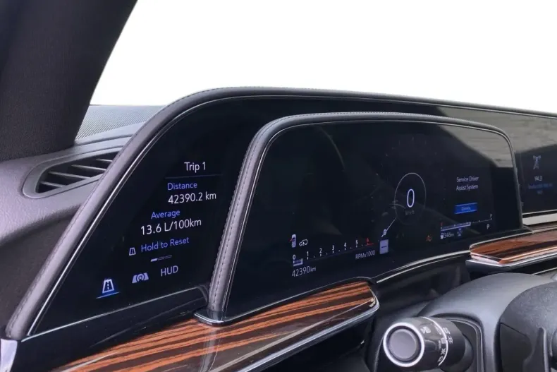 Cadillac Escalade din 2021 cu 42.352 km - oferta CAD127606 - foto 17