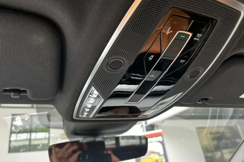 Audi A8 din 2022 cu 43.500 km - oferta AUD127607 - foto 16