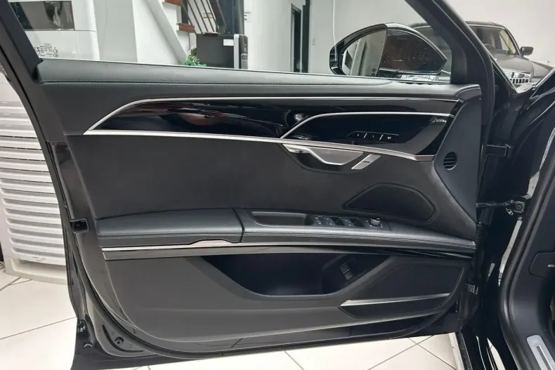 Audi A8 din 2022 cu 43.500 km - oferta AUD127607 - foto 22