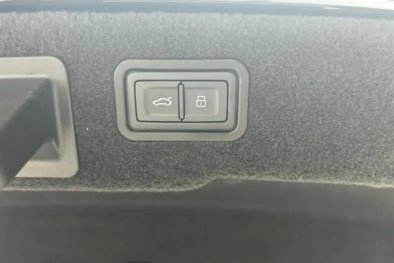 Audi A8 din 2022 cu 43.500 km - oferta AUD127607 - foto 26