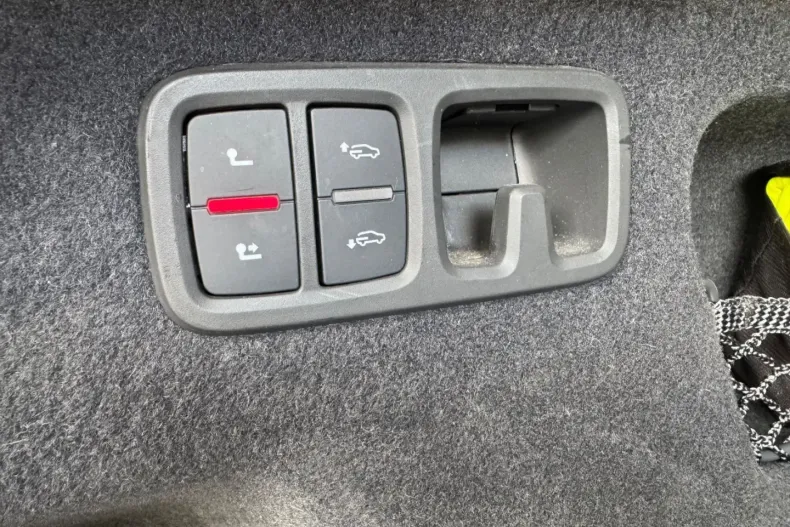 Audi Q8 din 2021 cu 74.000 km - oferta AUD127611 - foto 19