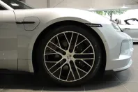 Porsche Taycan din 2025 cu 0 km - oferta POR127621 - foto 7