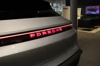 Porsche Taycan din 2025 cu 0 km - oferta POR127621 - foto 10