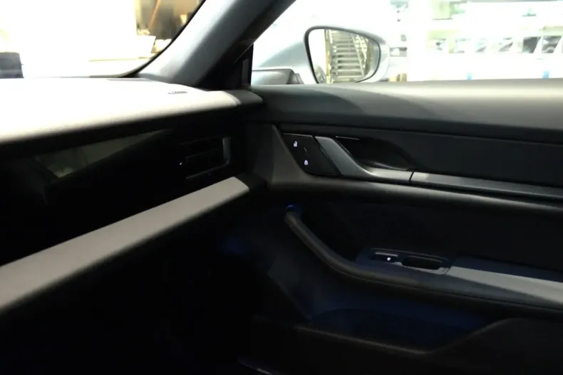 Porsche Taycan din 2025 cu 0 km - oferta POR127621 - foto 11