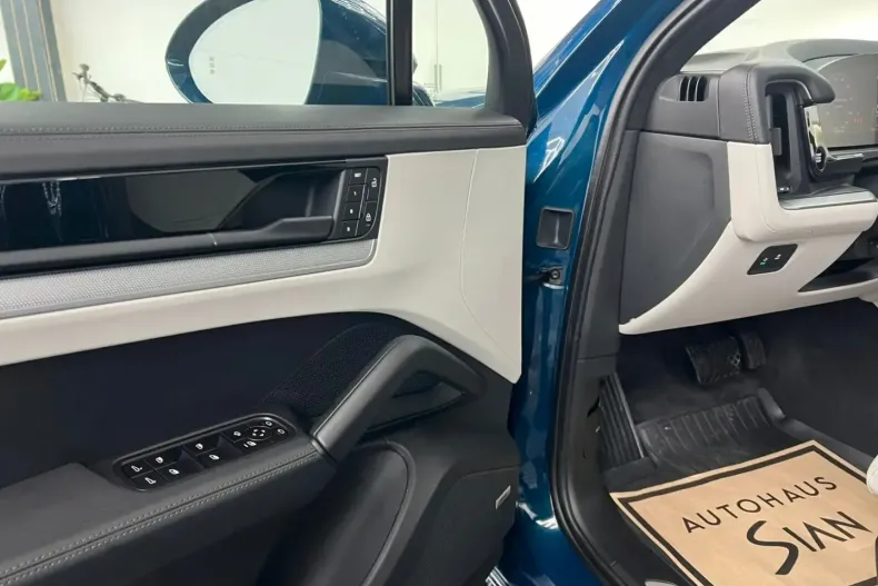 Porsche Cayenne din 2024 cu 26.950 km - oferta POR127622 - foto 13