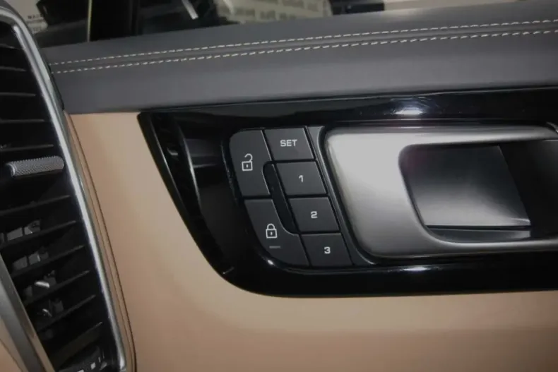 Porsche Cayenne din 2022 cu 79.000 km - oferta POR127623 - foto 7