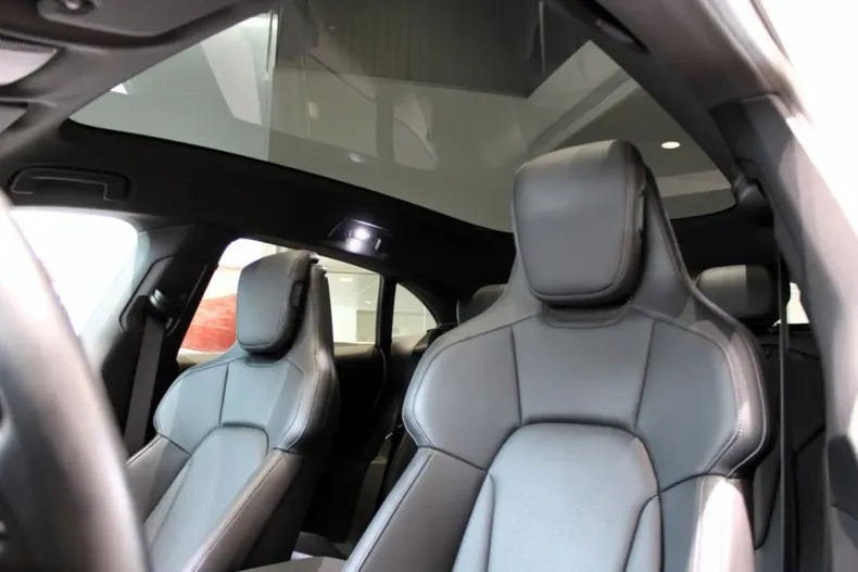 Porsche Taycan din 2025 cu 2.830 km - oferta POR127635 - foto 10