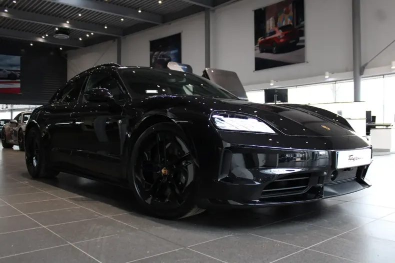 Porsche Taycan din 2025 cu 0 km - oferta POR127638 - foto 1