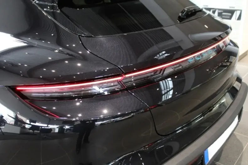 Porsche Taycan din 2025 cu 0 km - oferta POR127638 - foto 7