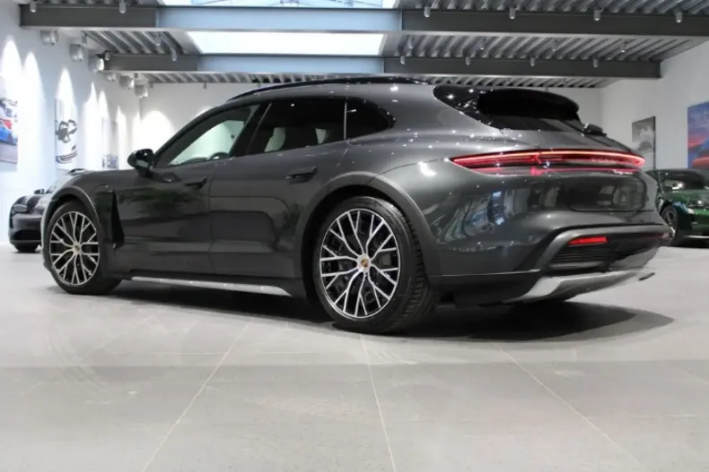 Porsche Taycan din 2024 cu 200 km - oferta POR127640 - foto 5