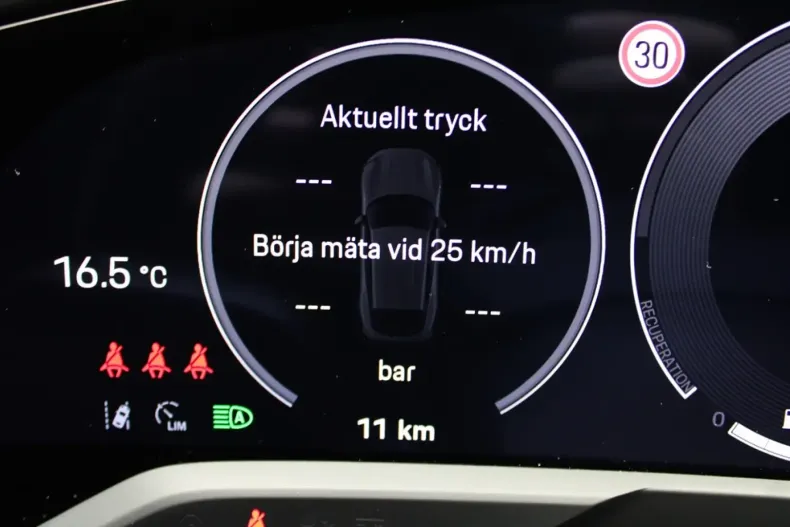 Porsche Taycan din 2024 cu 200 km - oferta POR127640 - foto 10