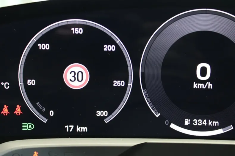 Porsche Taycan din 2025 cu 200 km - oferta POR127647 - foto 12