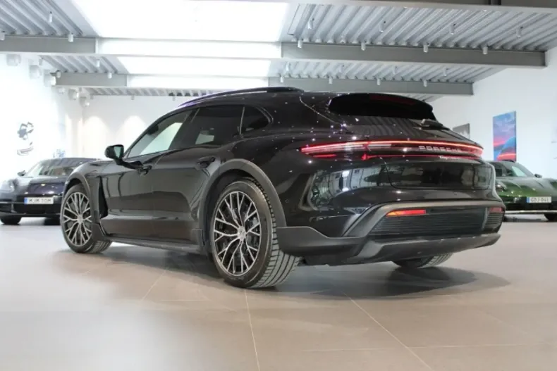 Porsche Taycan din 2025 cu 200 km - oferta POR127647 - foto 18