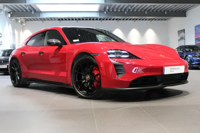 Porsche Taycan din 2022 cu 44.450 km - oferta POR127649 - foto 1