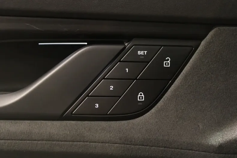 Porsche Taycan din 2022 cu 44.450 km - oferta POR127649 - foto 13