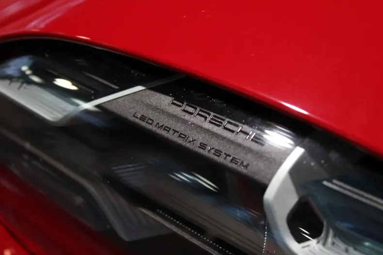 Porsche Taycan din 2022 cu 44.450 km - oferta POR127649 - foto 15