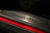 Porsche Taycan din 2022 cu 44.450 km - oferta POR127649 - foto 21